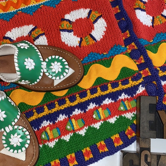 MARISA CHRISTINA Classics Beach Scene Vest - Picture 3 of 8